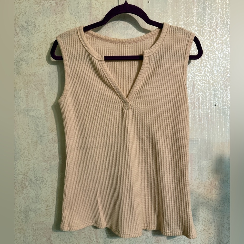 Source Unknown Light Pink Ribbed V-Neck Tank, Soft,‎ Casual and Feminine Sz XS